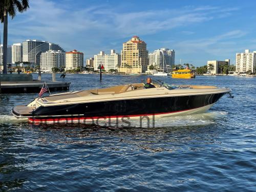 Chris Craft Launch 32 specificaties 